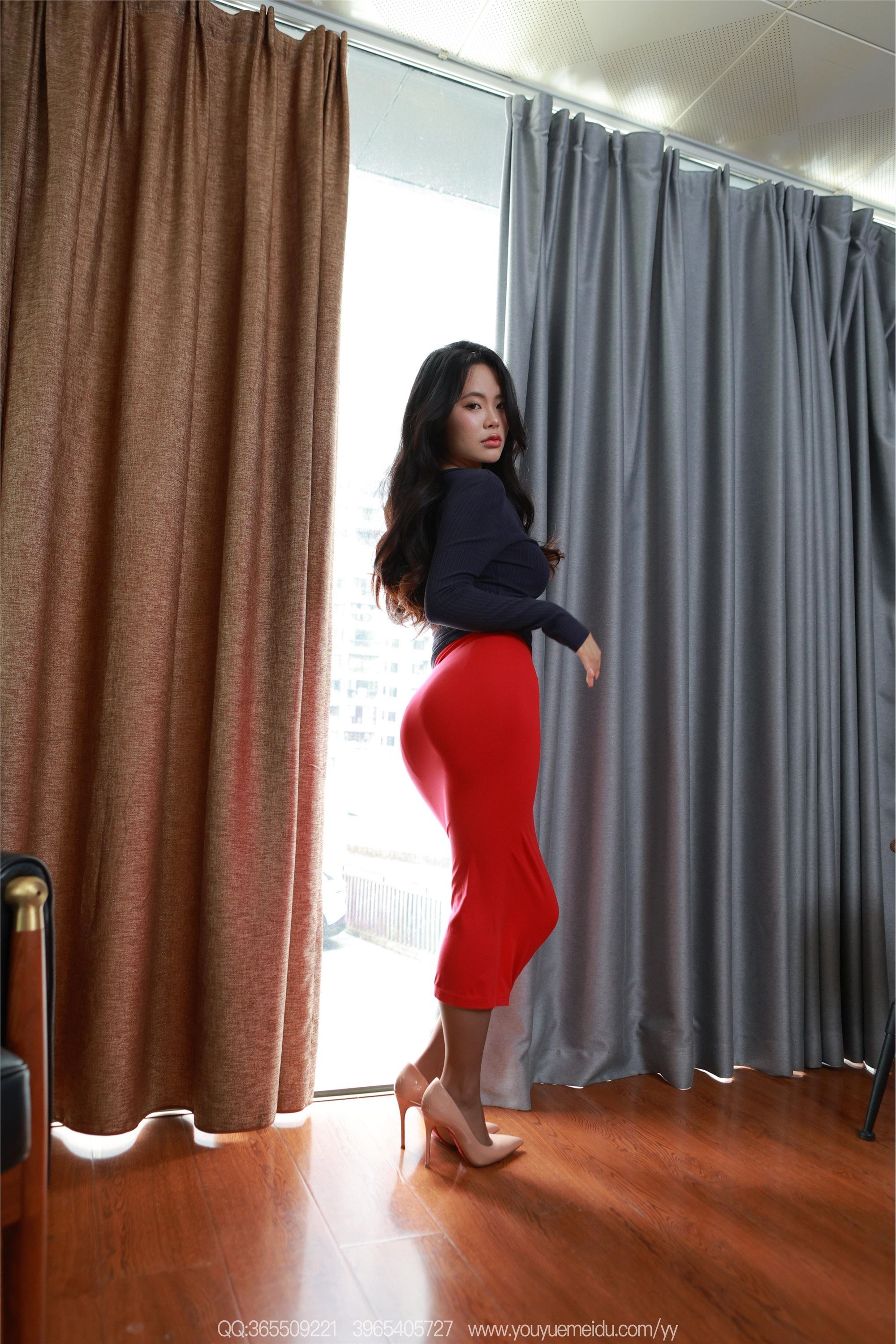 IESS异思趣向  2025.07.07 丝享家 2099 兔兔《红裙翘腿》